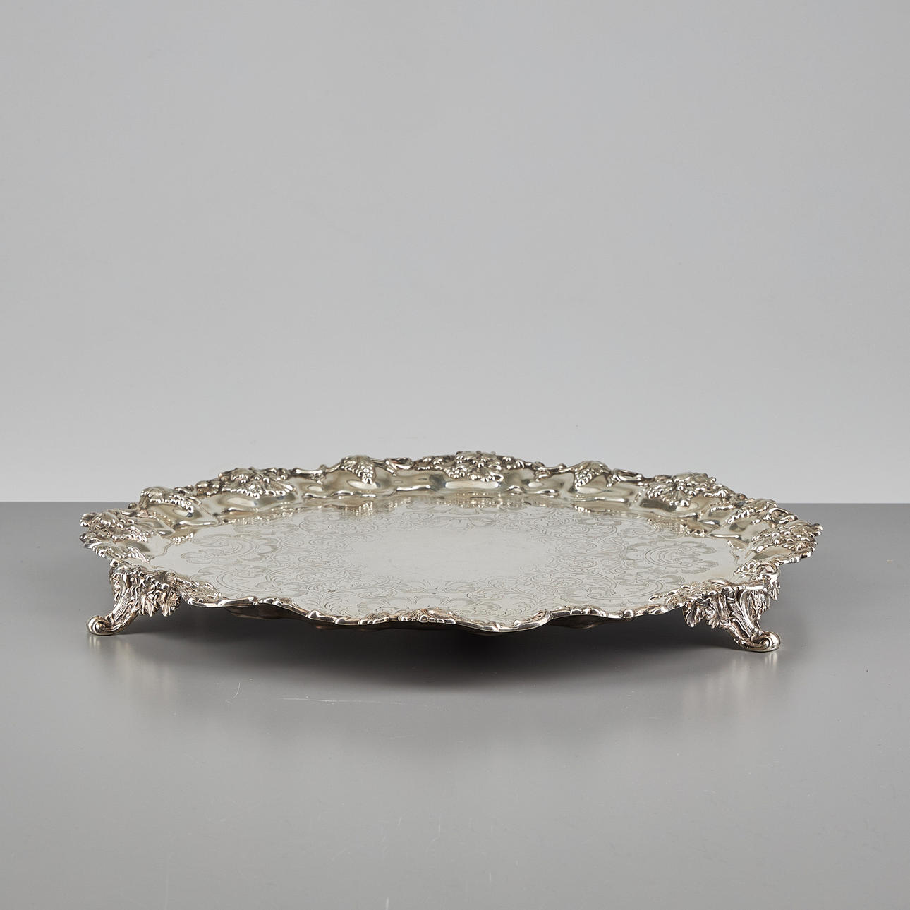 SALVER, silver, Walker & Hall, Sheffield 1902.