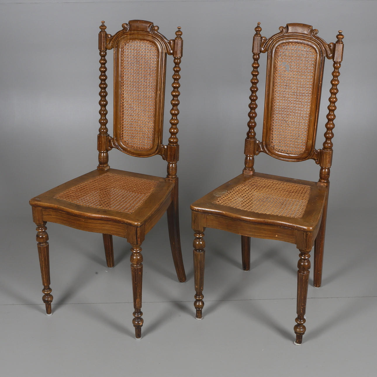 STOLAR, ett par, rotting, Nyrenässans, tidigt 1900-tal.