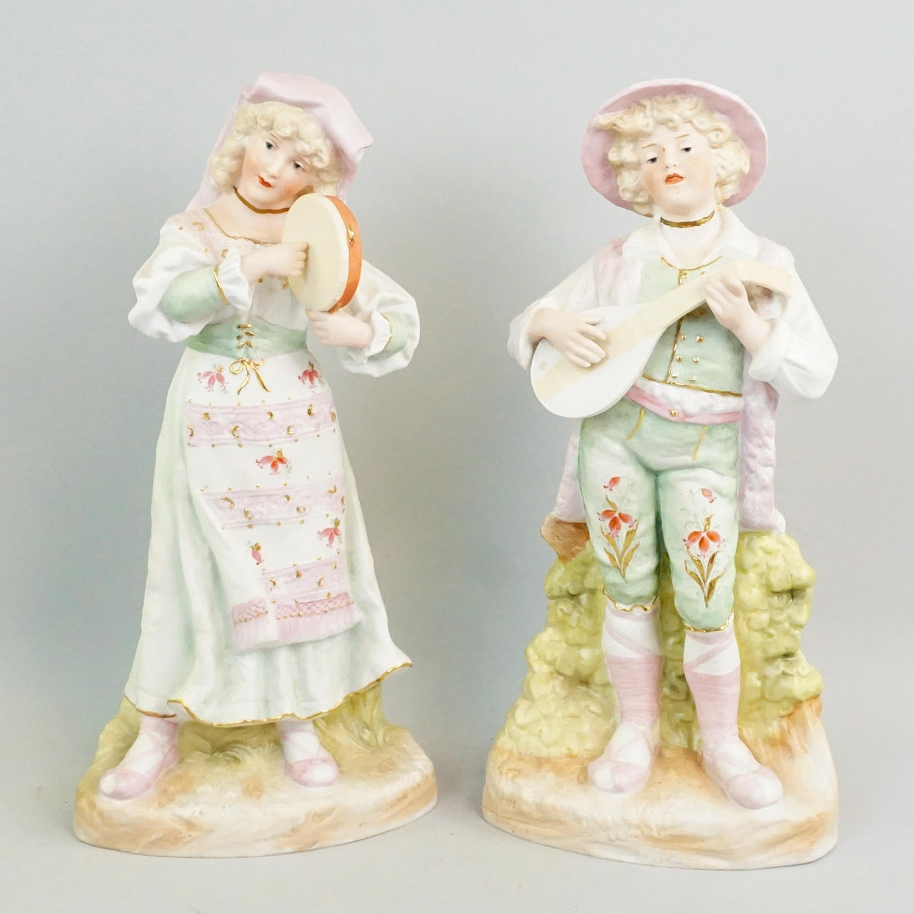 FIGUREN, ein Paar, Biskuitporzellan, Deutschland, 20. Jahrhundert.