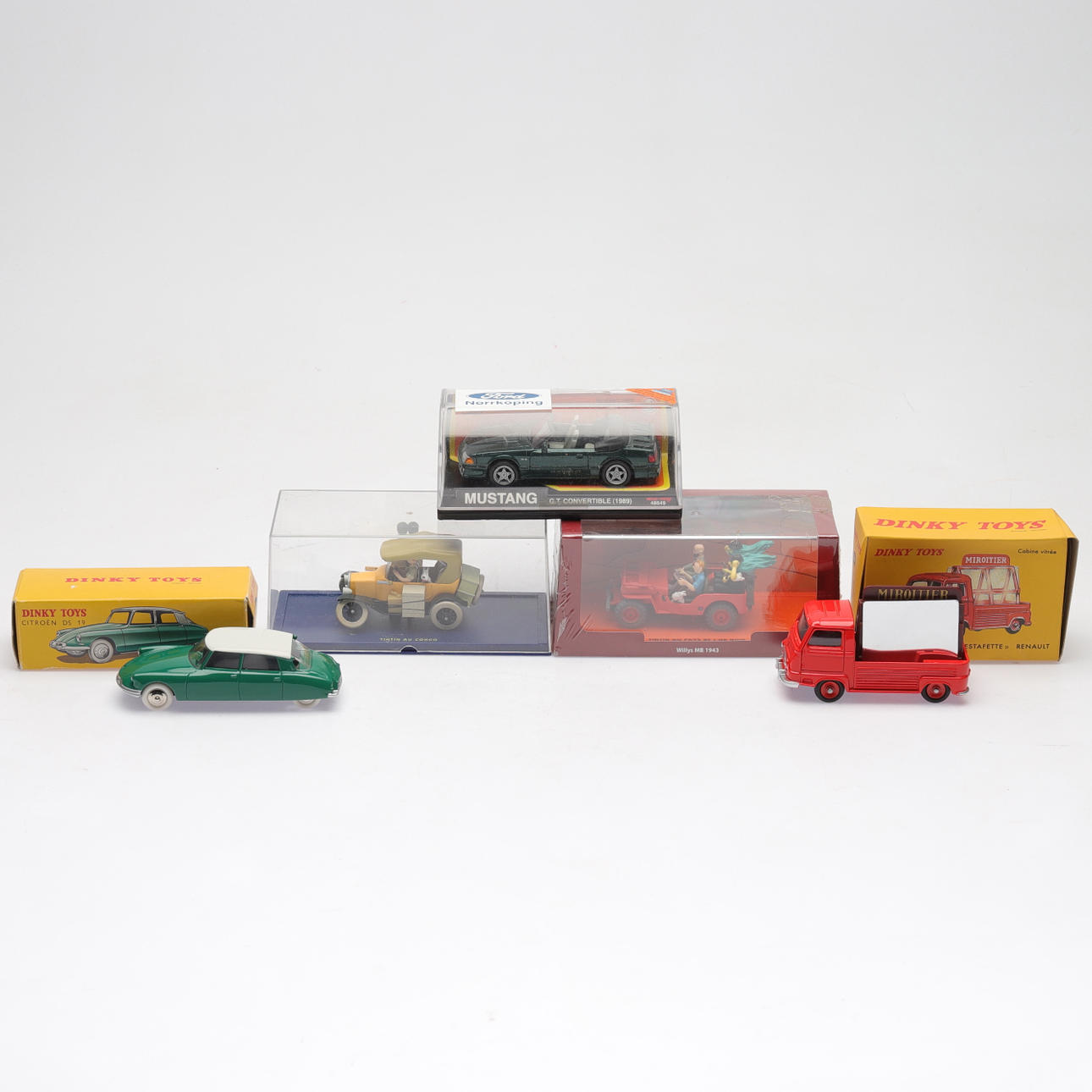 MALLIAUTOJA, 5 kpl, mm. Dinky Lelut.