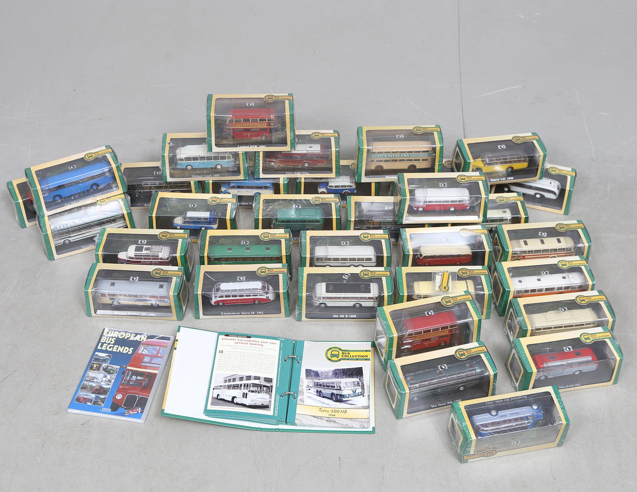 MODEL BUSES, Bus Collection, Editions Atlas Collections.