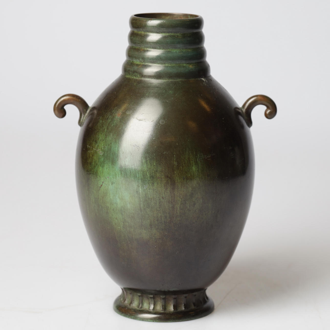 URNA, patinerad brons, G.A.B., 1900-tal.