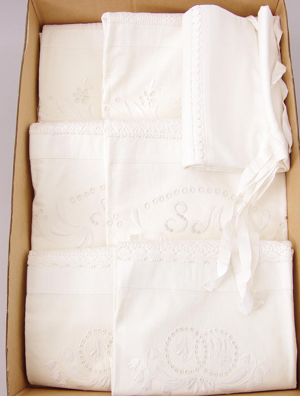 ÖRNGOTT MED SPETS OCH BRODYR.