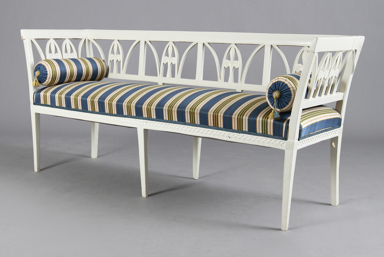 SOFFA, vitmålad, Karl-Johan.