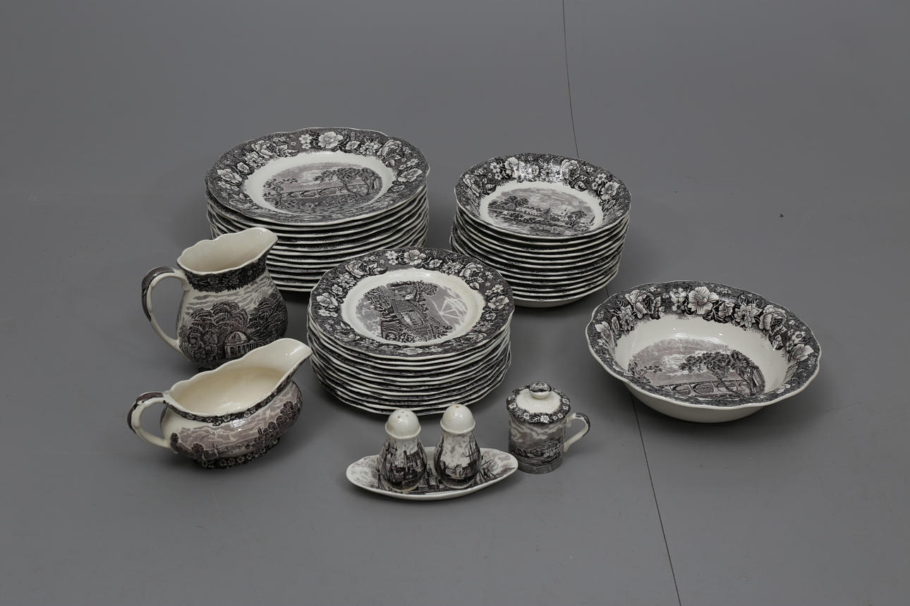 DINING SET, porcelain, 43 pieces, Palissy Pottery, England.