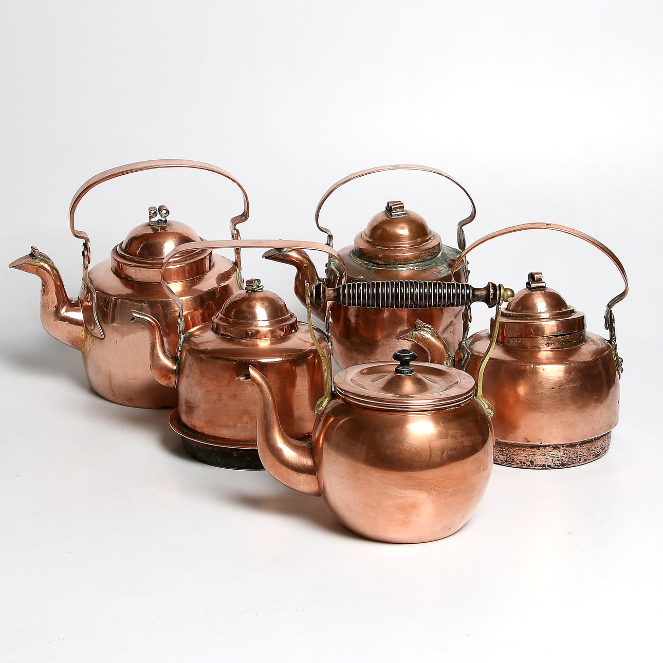 KAFFEPANNOR, 5 st, koppar, bl.a. Skultuna. 18/1900-tal.