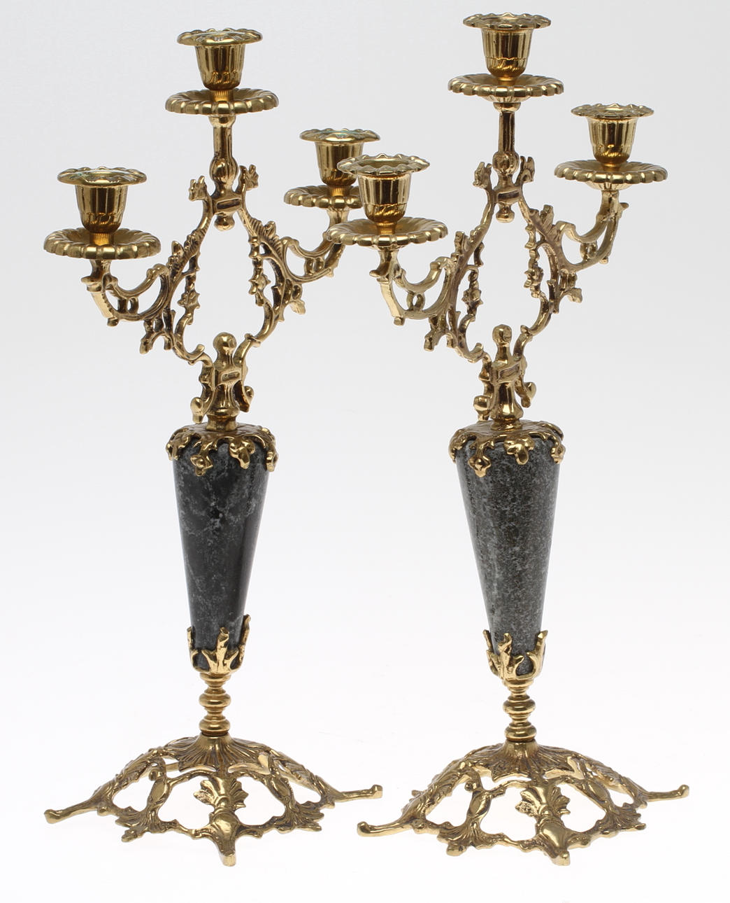 KANDELABRAR, ett par, för 3 ljus vardera, 1900-talets andra hälft.