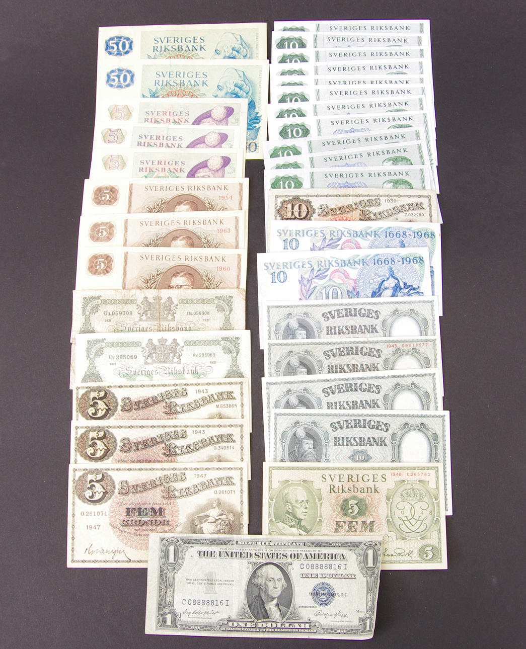 SEDLAR, Sverige samt 1 1-dollarsedel.