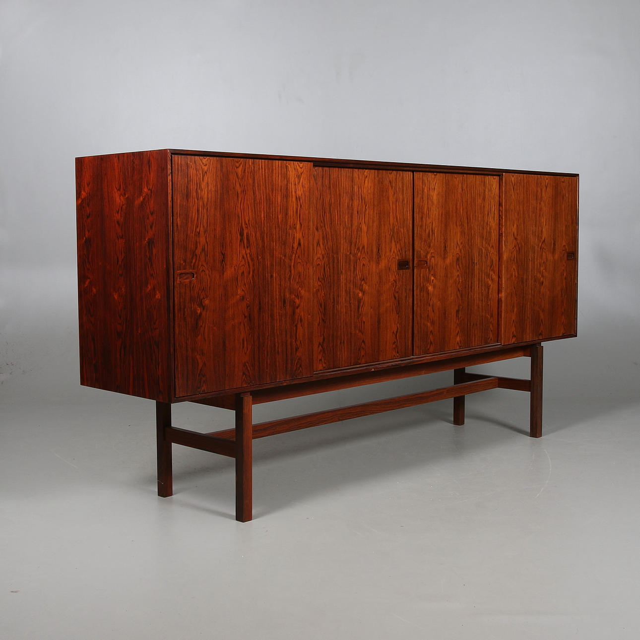 SIDEBOARD, jakaranda, Danmark. 1960-tal. CITES-intyg.