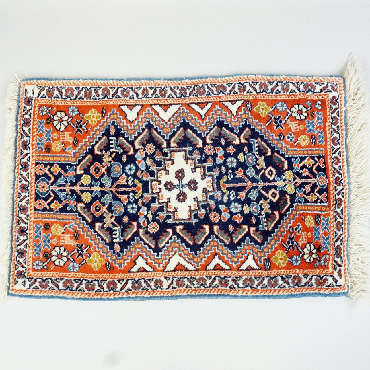 MATTA, Iran, 60 x 40 cm, handknuten.