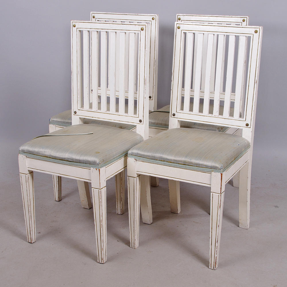 STOLAR, 4 stycken, vitmålade med bronseringar, gustaviansk stil.