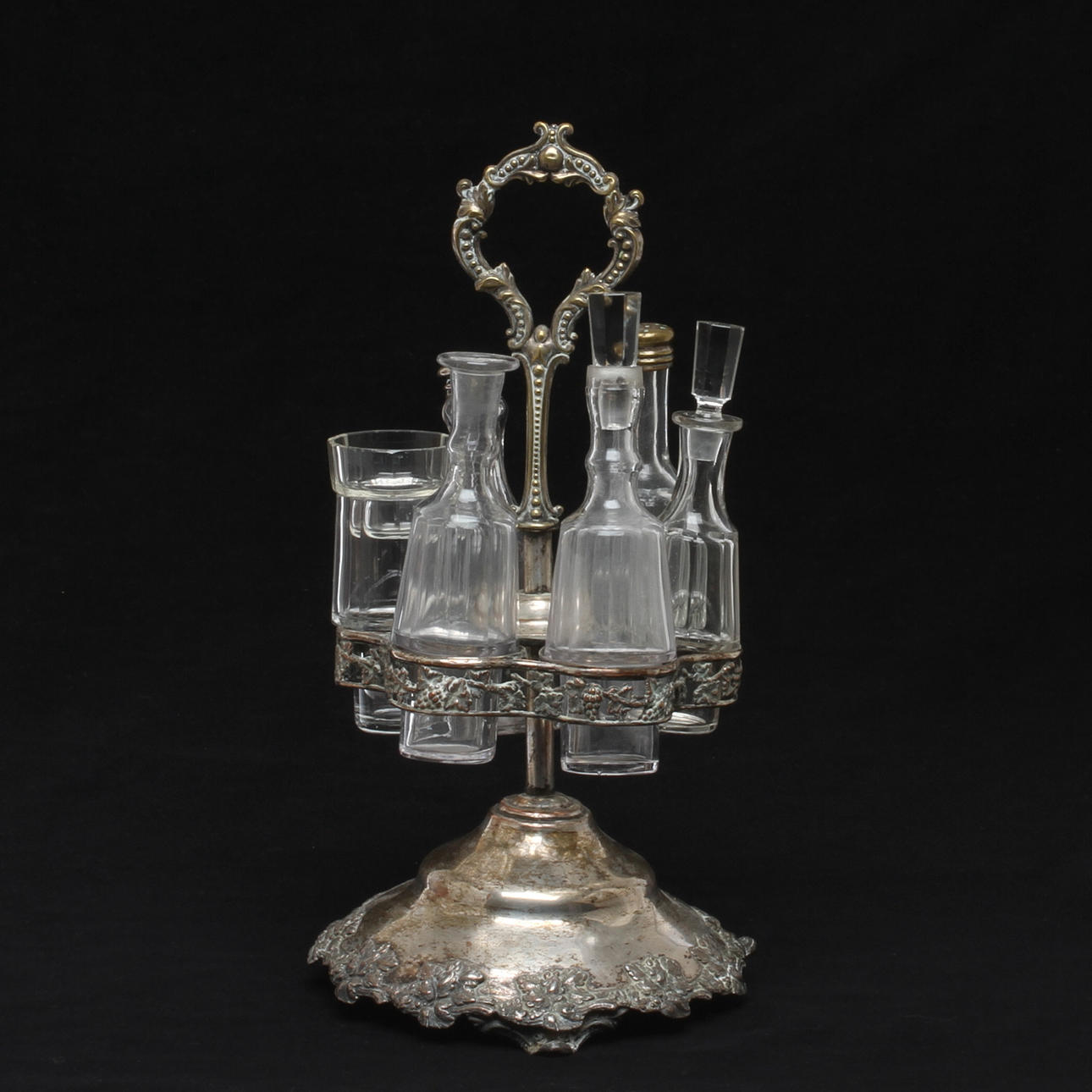 BORDSURTOUT, nysilver och glas, 1900-tal.