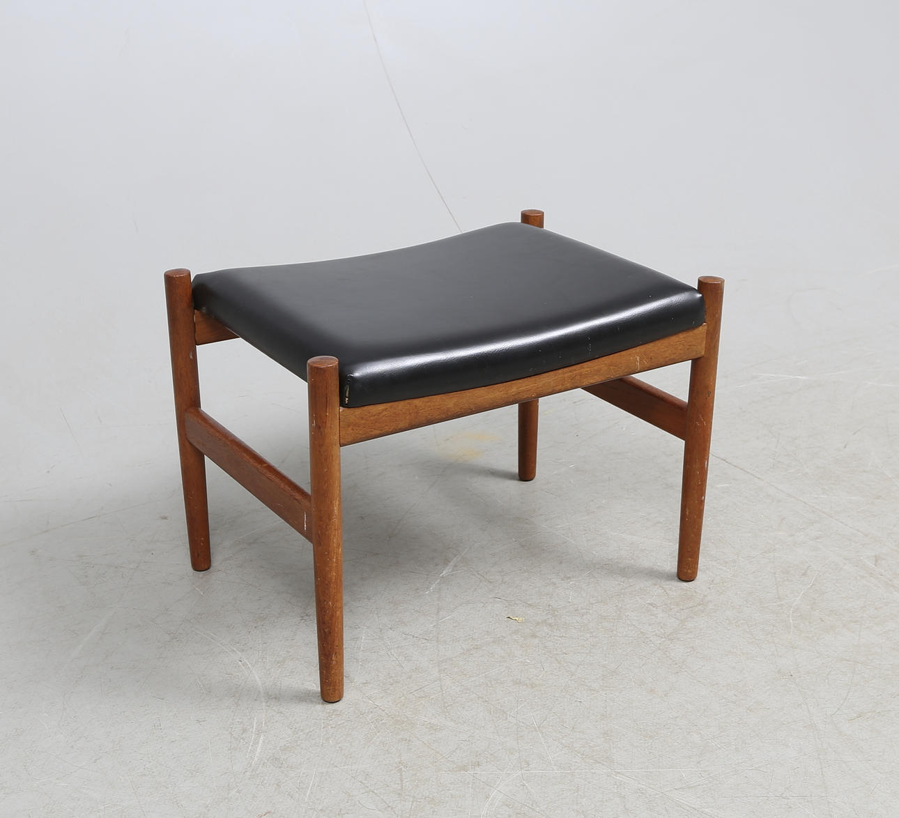 PALL, trä och galon, Spøttrup, Danmark.