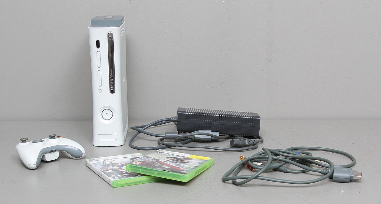 SPELKONSOL, 1 handkontroll, 2 spel, 60GB, Xbox 360.
