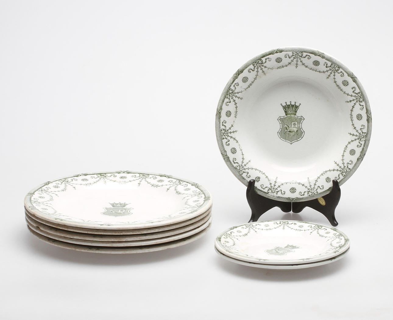 SERVISDELAR, 8 delar, proveniens Prinsessans Eugenies barnhem i Visby, Gustafsberg.