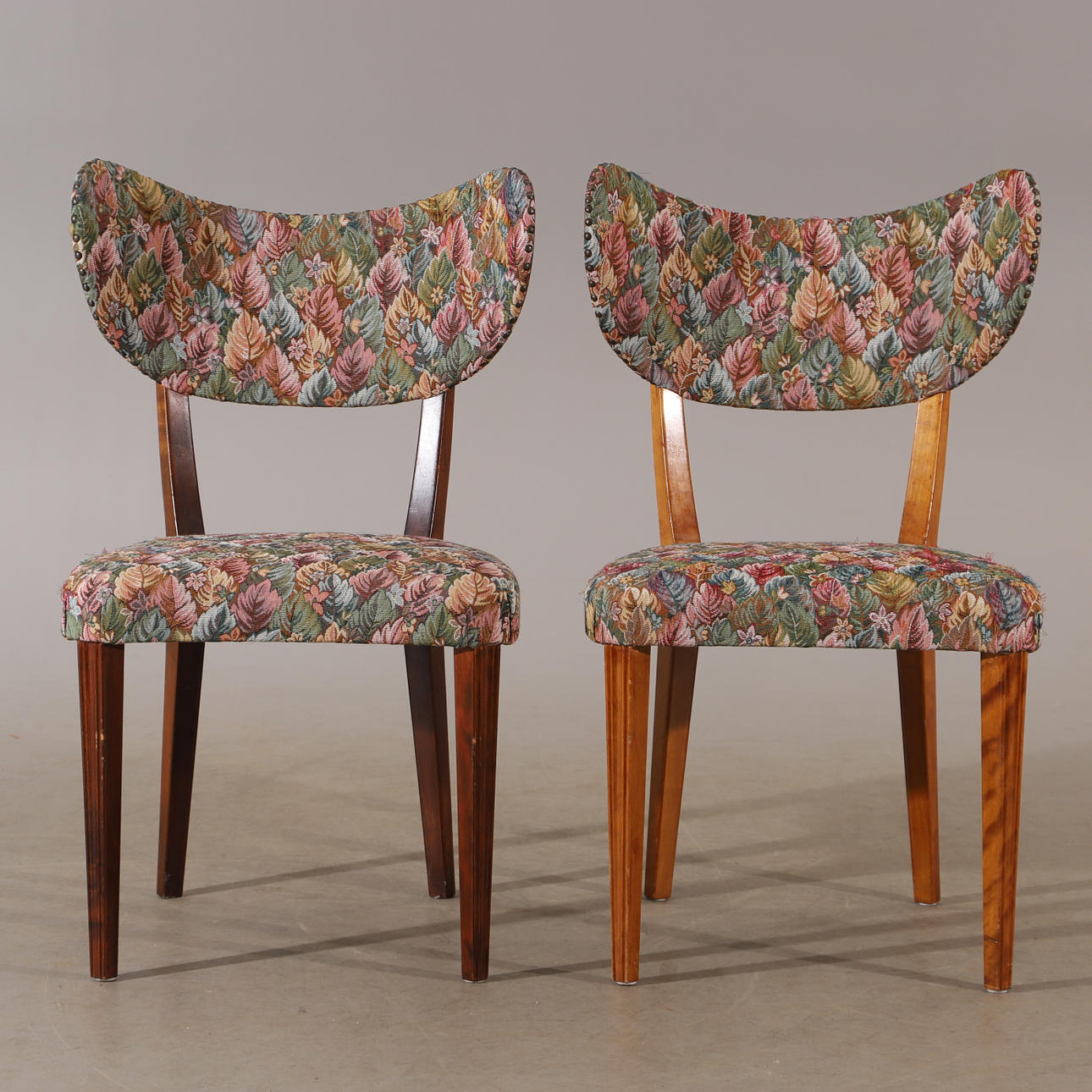 SILLAS, 1 par, gracia sueca, años 30/40.