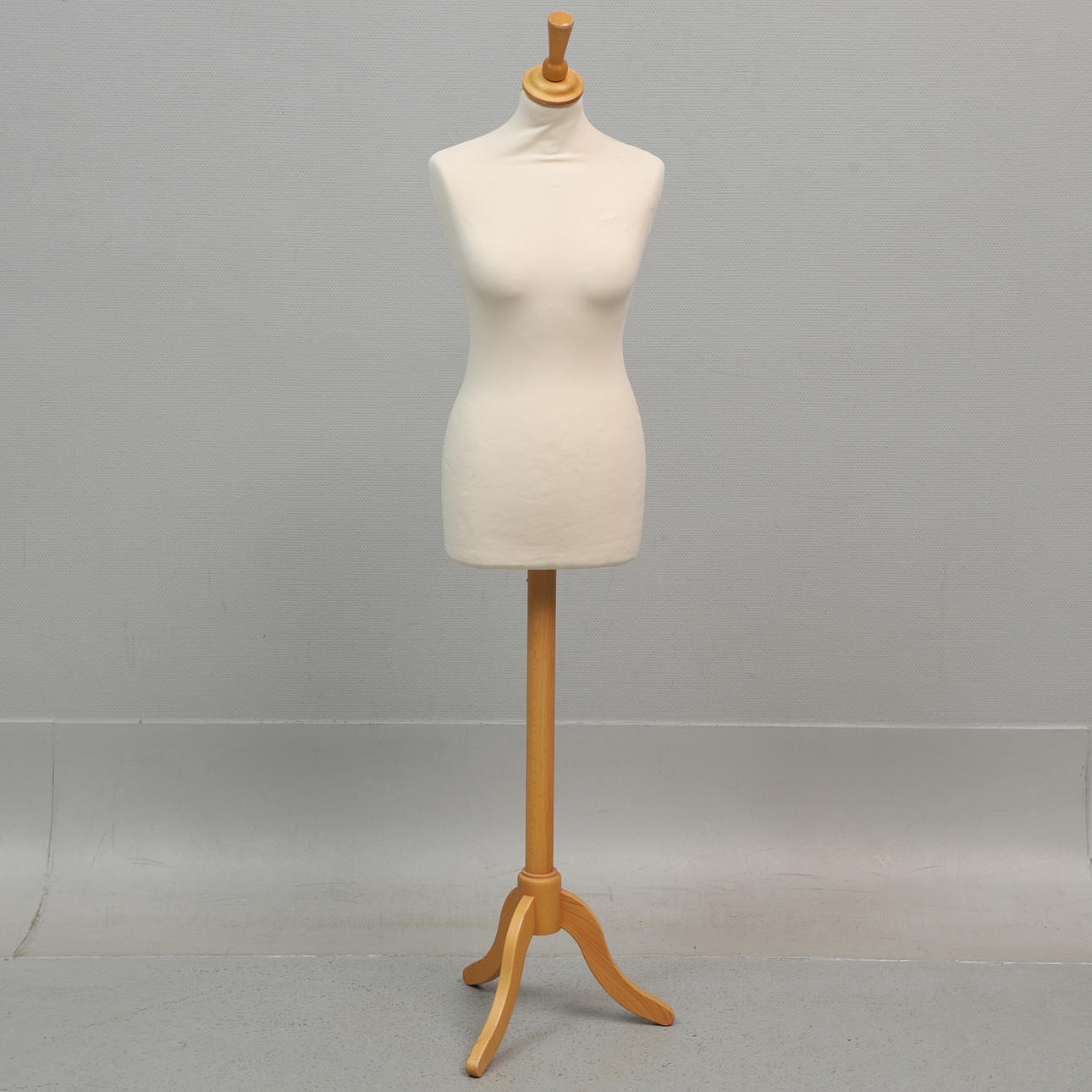 SCHAUFENSTERPUPPE, Styropor & Holz, Größe ca. 34/36.