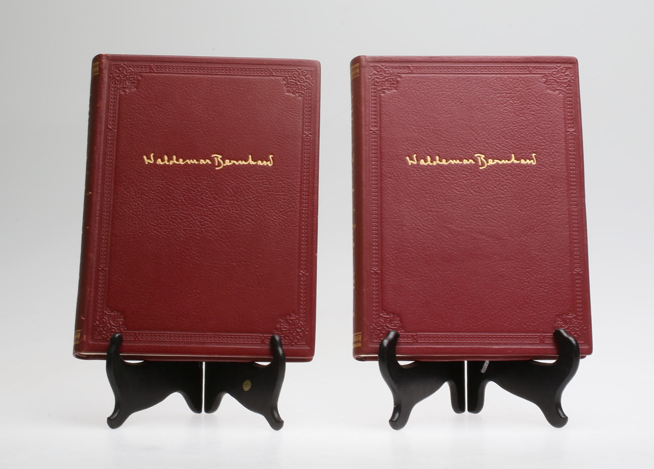 WALDEMAR BERNHARD. Böcker, 2 st, "Östargötland" samt "Stockholm", Christofers Bokförlag, Stockholm.