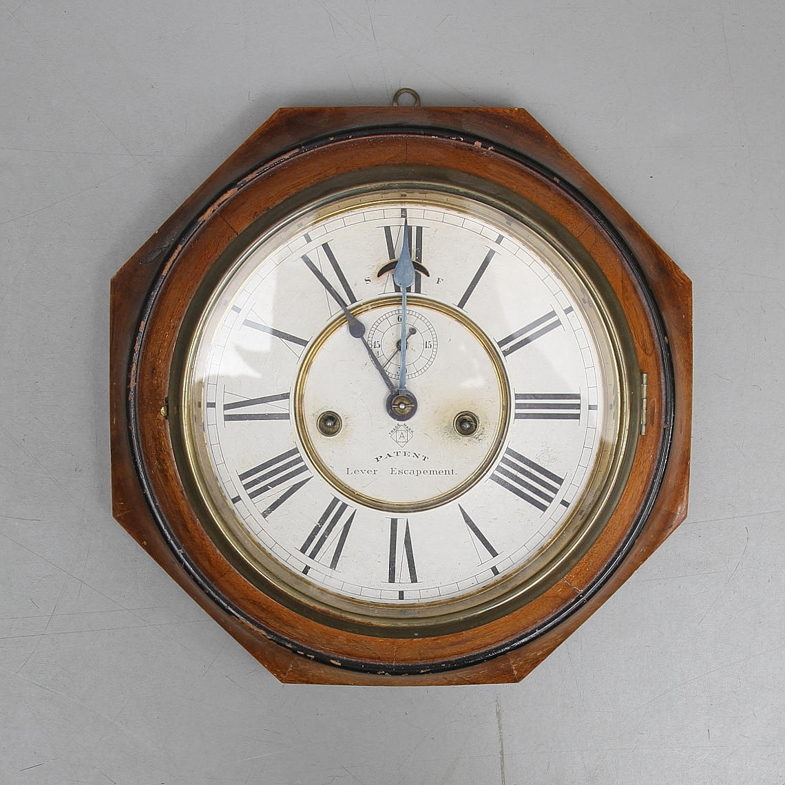 VÄGGUR, troligen hängt på ett tåg, omkring 1900.