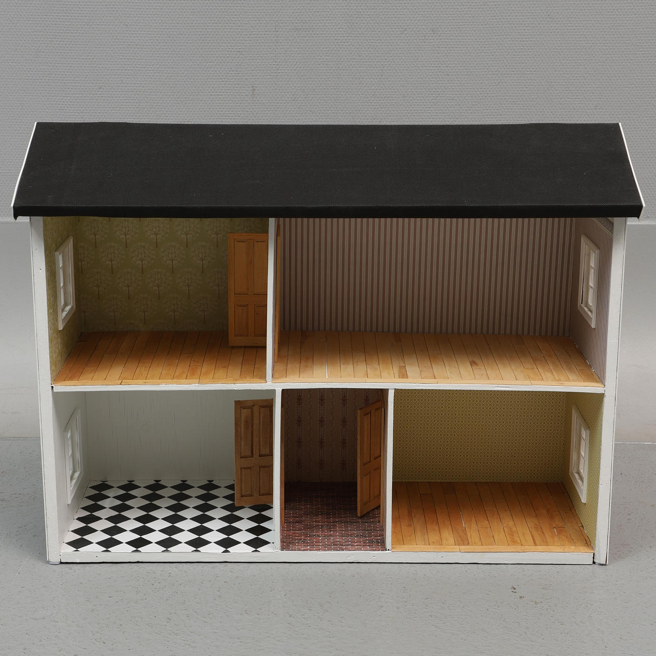DOLLHOUSE, wood, 1960s/70s.