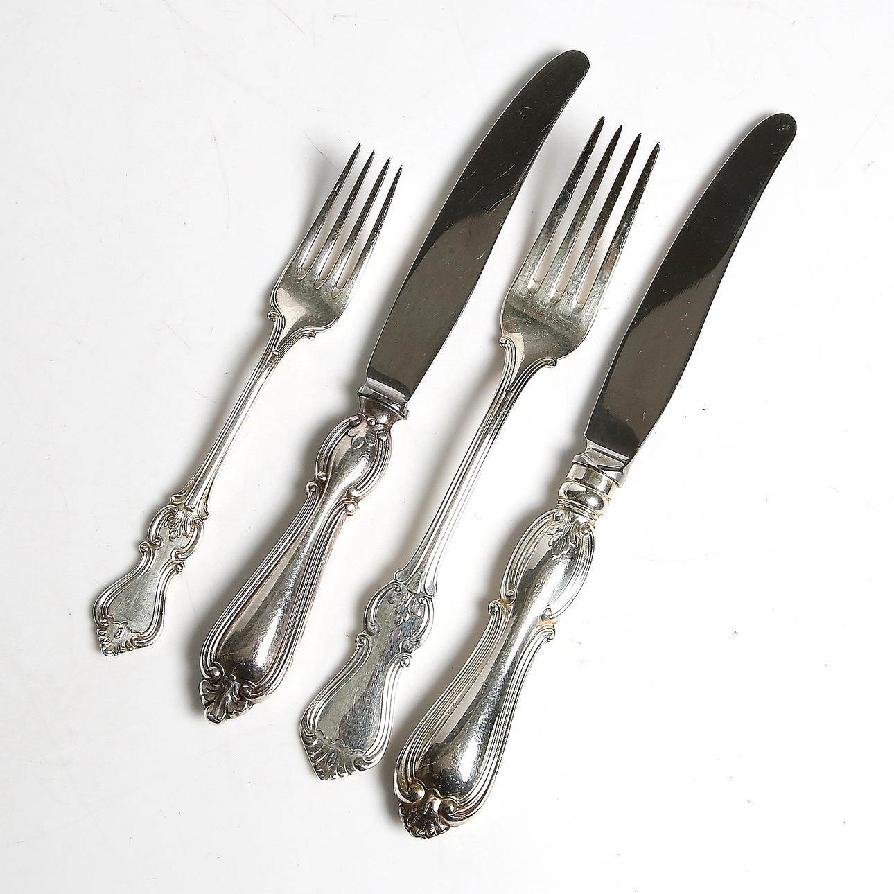 BESTICKSERVIS, 23 delar silver, modell "Olga", Guldsmeds Aktiebolaget, GAB. 1900-tal. Nettovikt ca 910 gram.