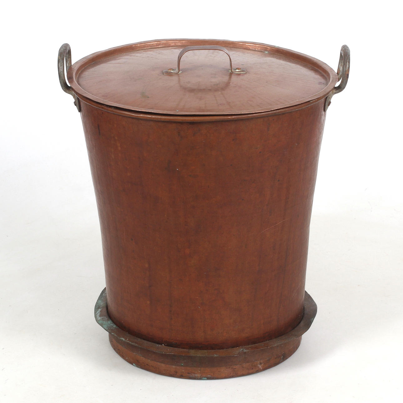 COPPER BARREL with COVER, 19th century.