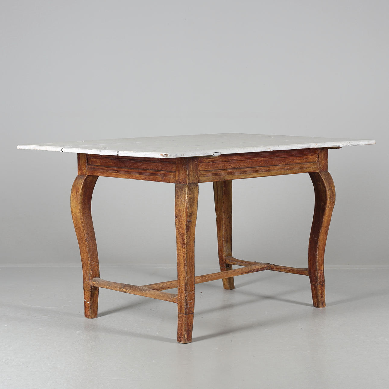 TISCH, Rokoko, 18. Jahrhundert.