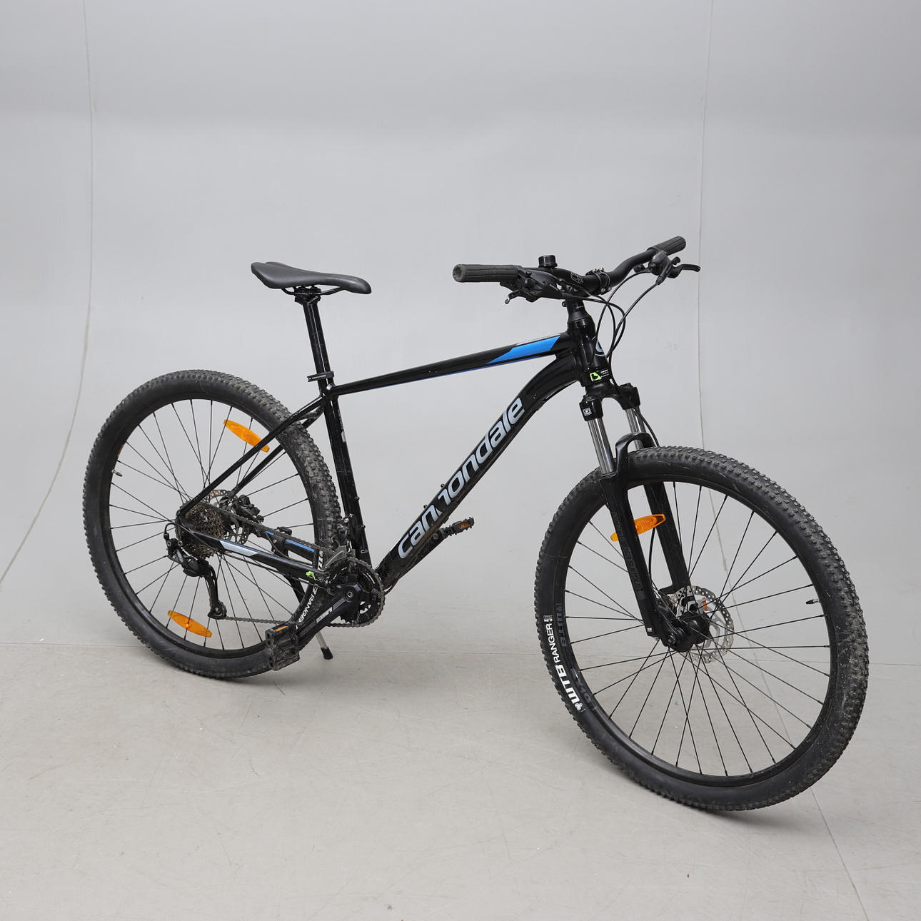 BIKE 29", Cannondale Trail.