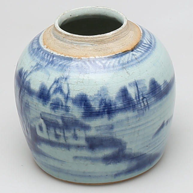 INGEFÄRSKRUKA i porslin, Kina 1700-talet.