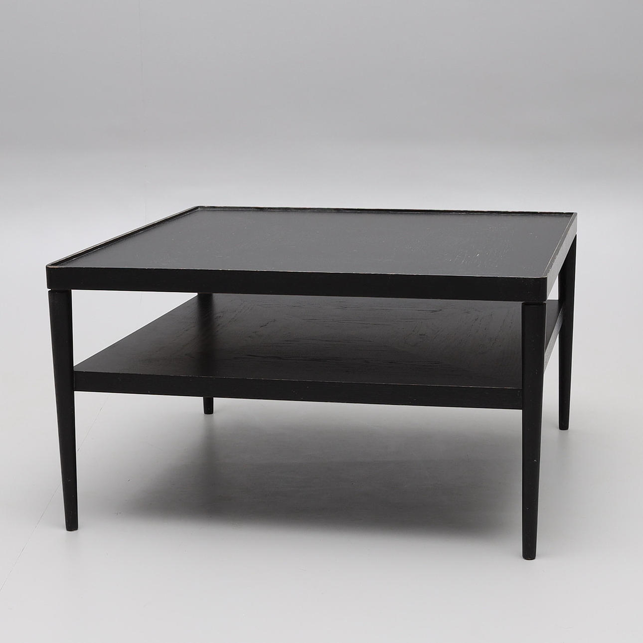 IKEA, „Stockholm“, Couchtisch, schwarz, Etikettenmarkierung. Möbel - Tische