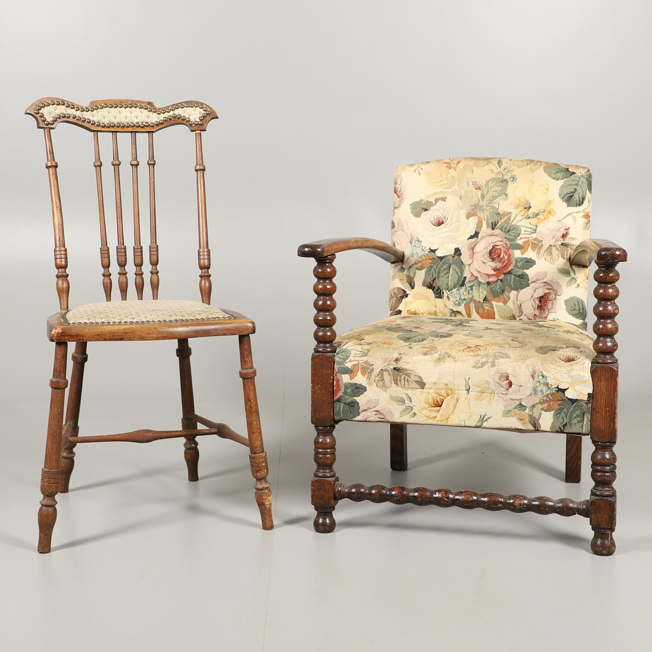 DOS SILLAS DE LA ÉPOCA VICTORIANA.