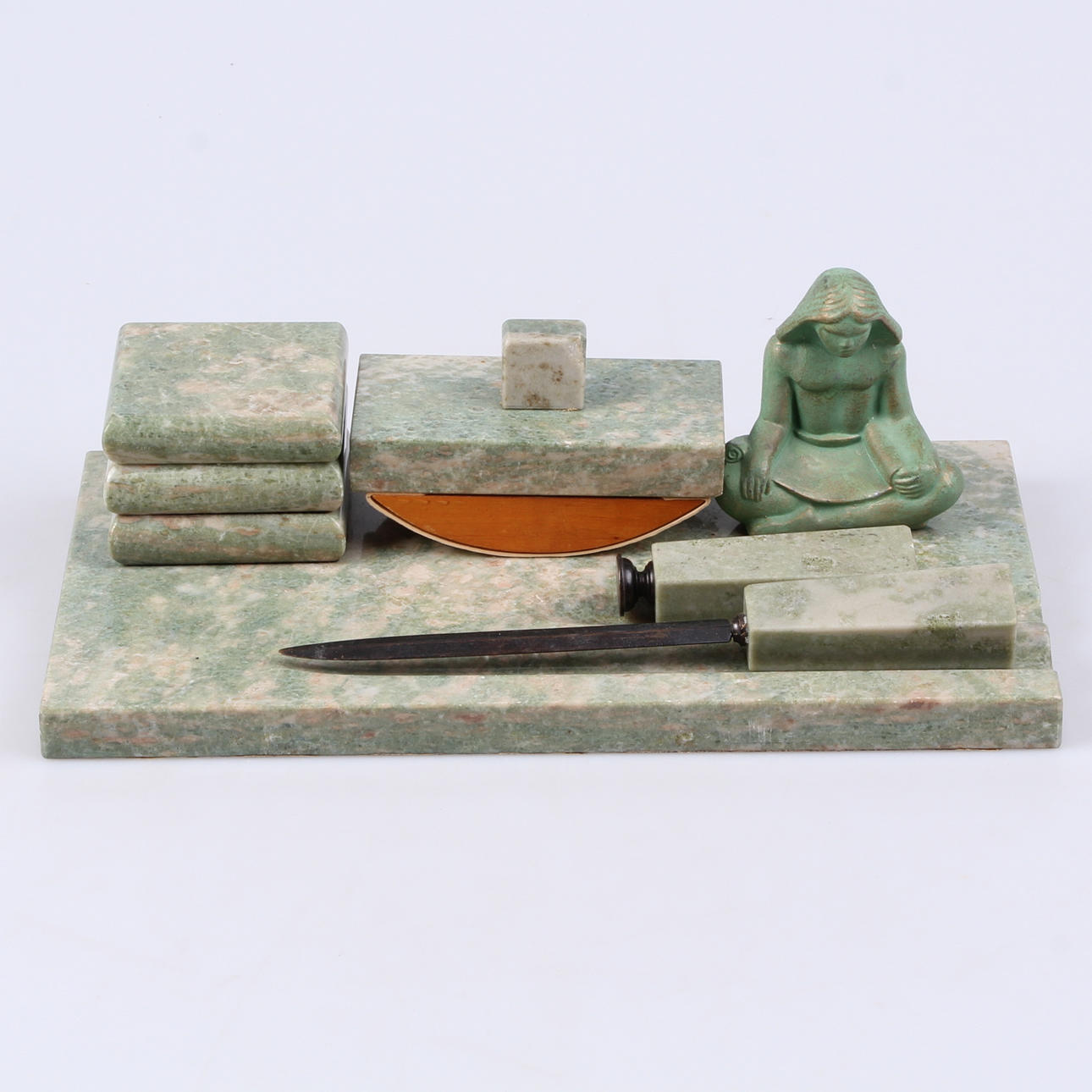 SKRIVBORDSUPPSATS, 4 delar, kolmårdsmarmor, 1900-tal.