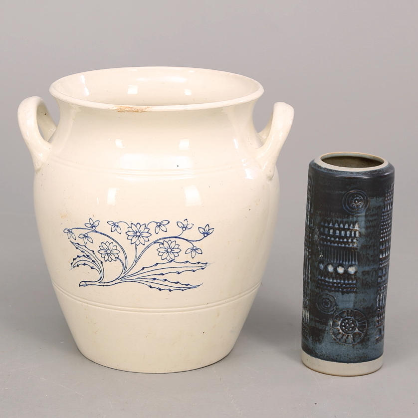 KRUS, stenmassa, Gustavsberg, höjd 33 cm + VAS, "Krika", Olle Alberius, Rörstrand.