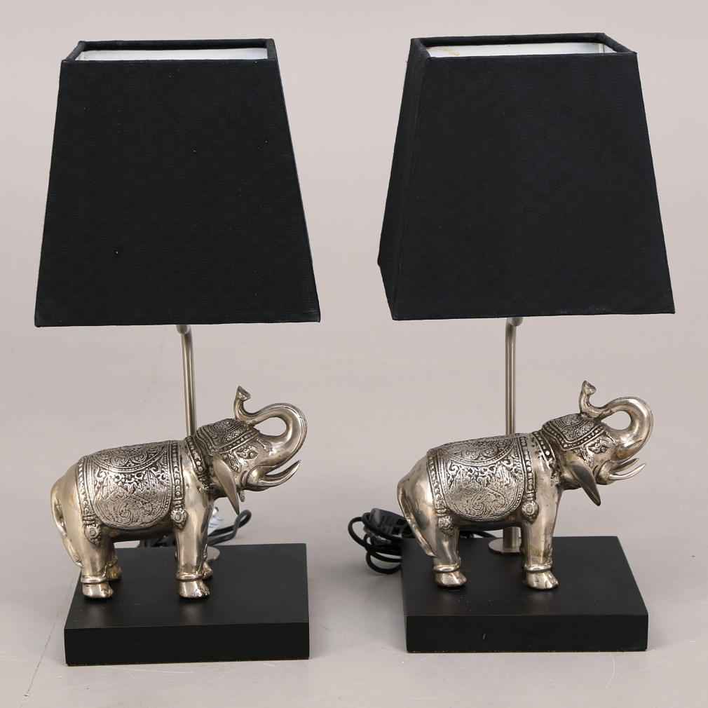 BORDSLAMPOR, ett par, DUA lightning, 2000-tal.