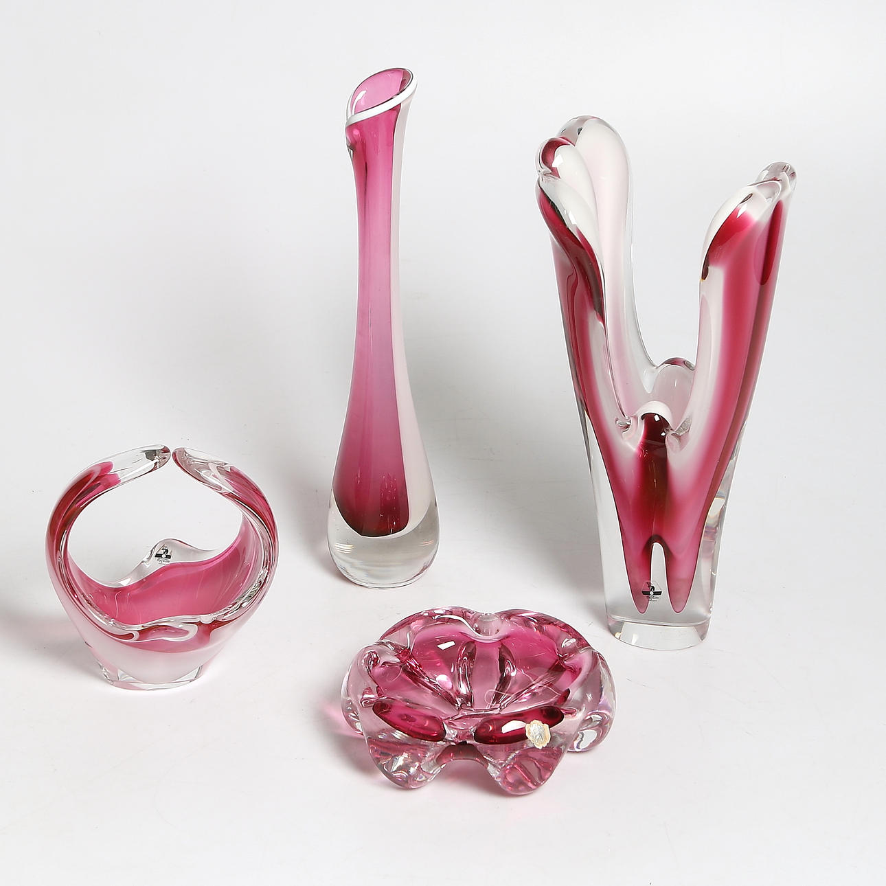 VASER samt SKÅL, 4 delar, glas, bl.a "Coquille", Flygsfors. Sea.