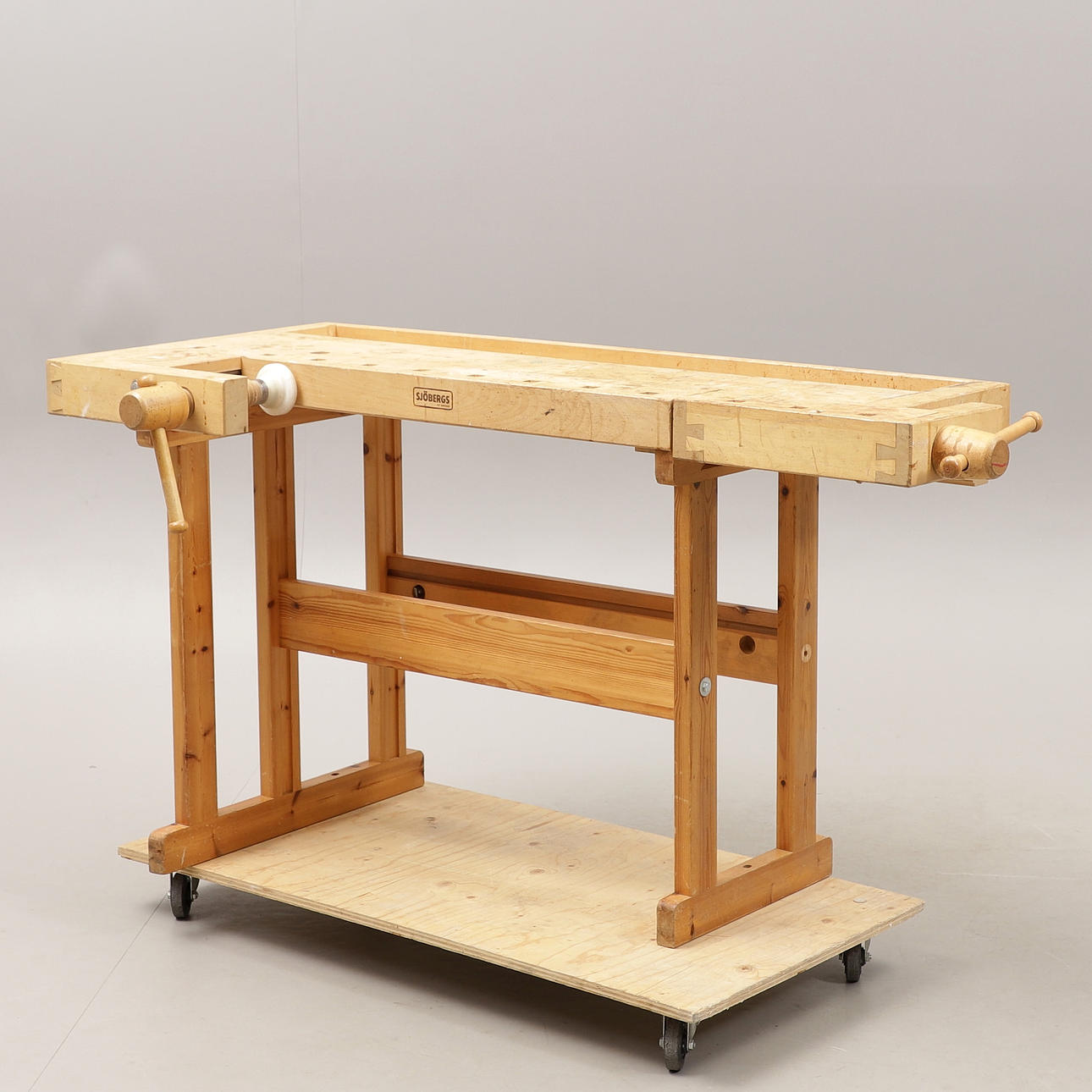 PLANING BENCH, Sjöbergs. Miscellaneous - Miscellaneous - Auctionet