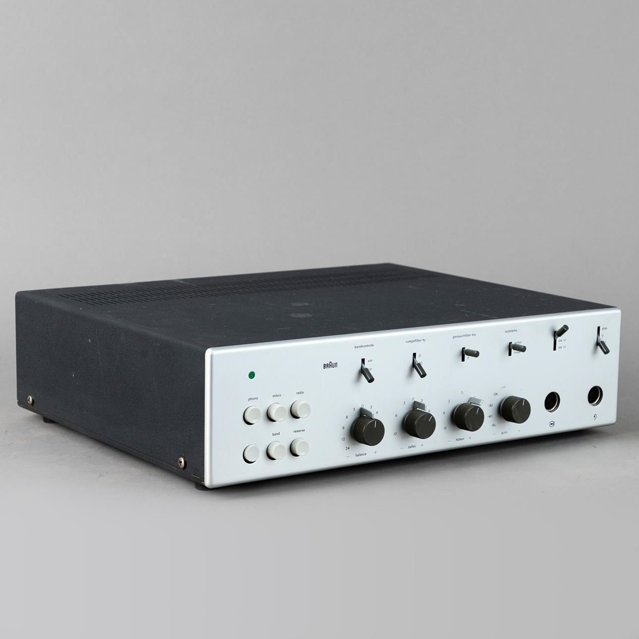 DIETER RAMS. Braun. HiFi Stereo Verstärker 'CSV 500'.