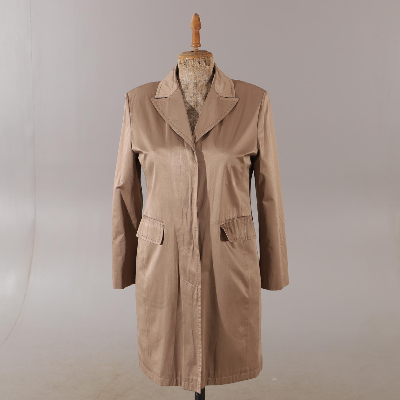 COAT, shimmering dark beige textile, Ellen Wesley.