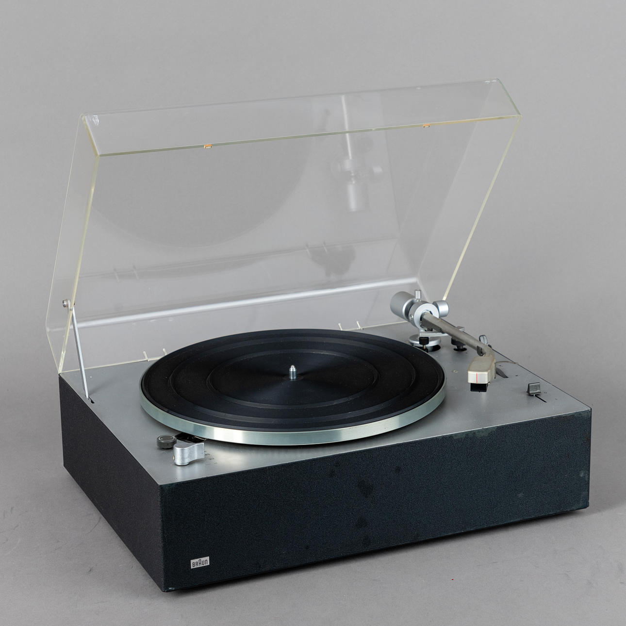 DIETER RAMS. brun. 'PS 500' skivspelare.