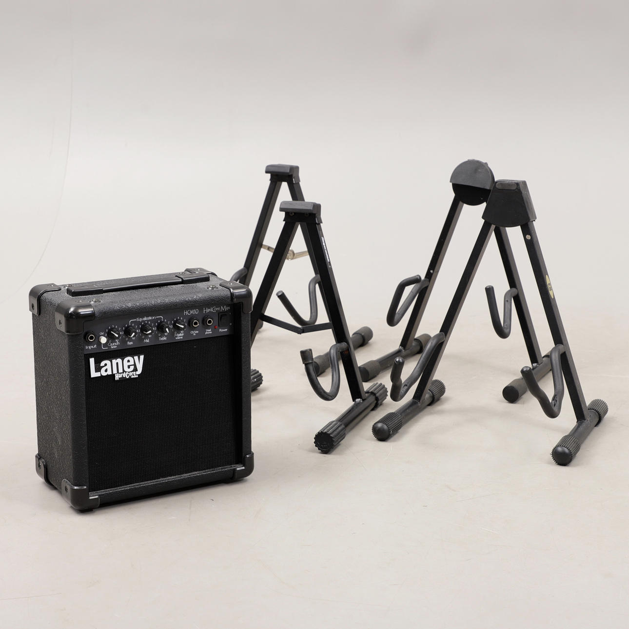 GITARRFÖRSTÄRKARE, Laney samt GITARRSTÄLL, 4 st.