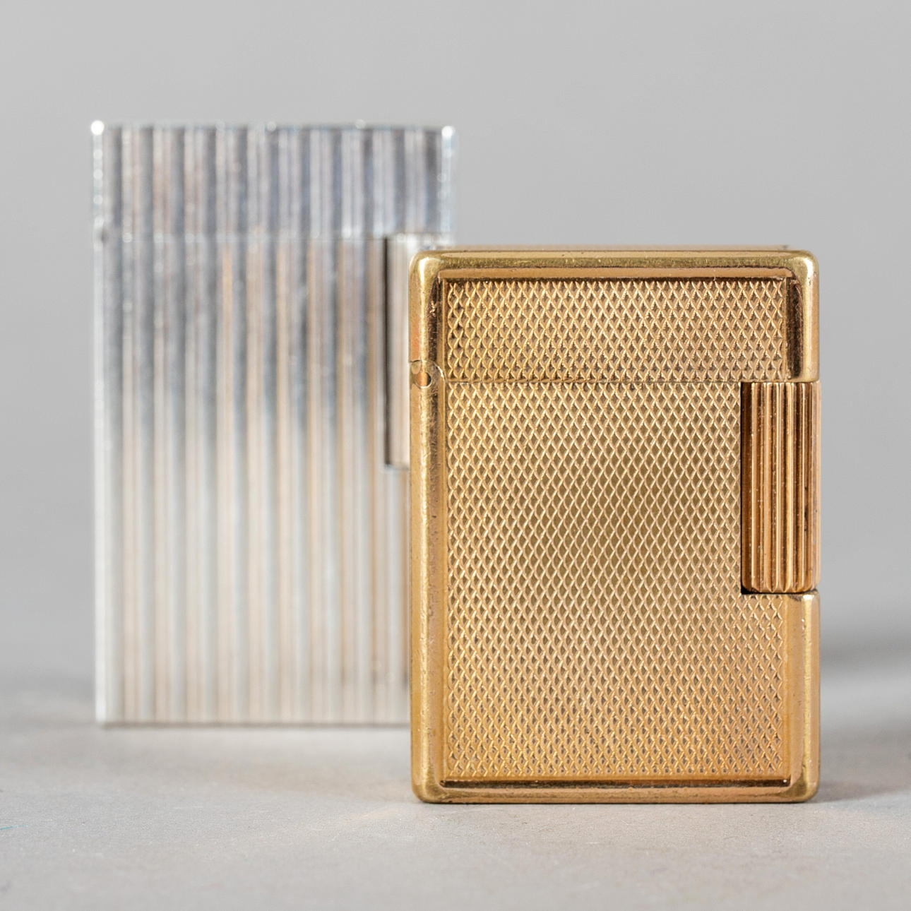 S.T. DUPONT. to lightere, Paris.