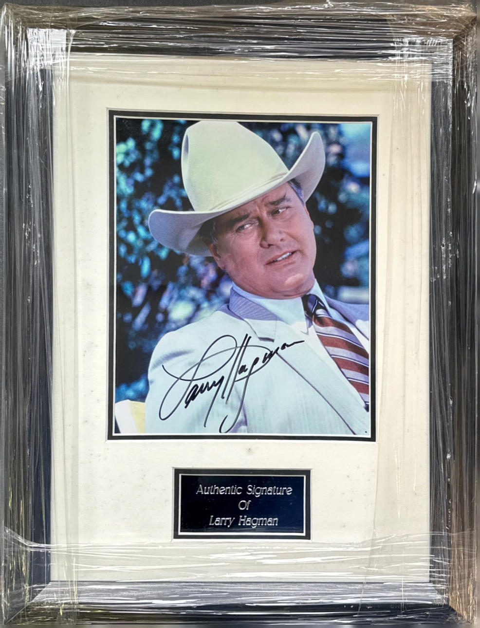 LARRY HAGMAN AUTOGRAPH.
