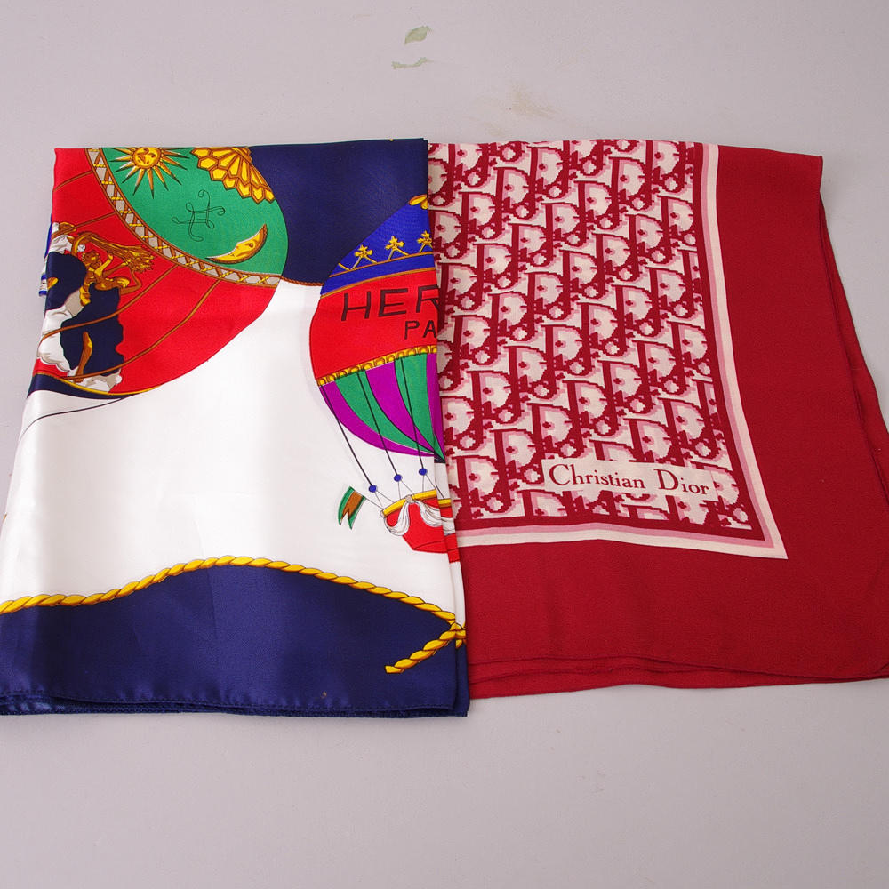 SCARVES, 2 stycken, Dior samt Hermes.