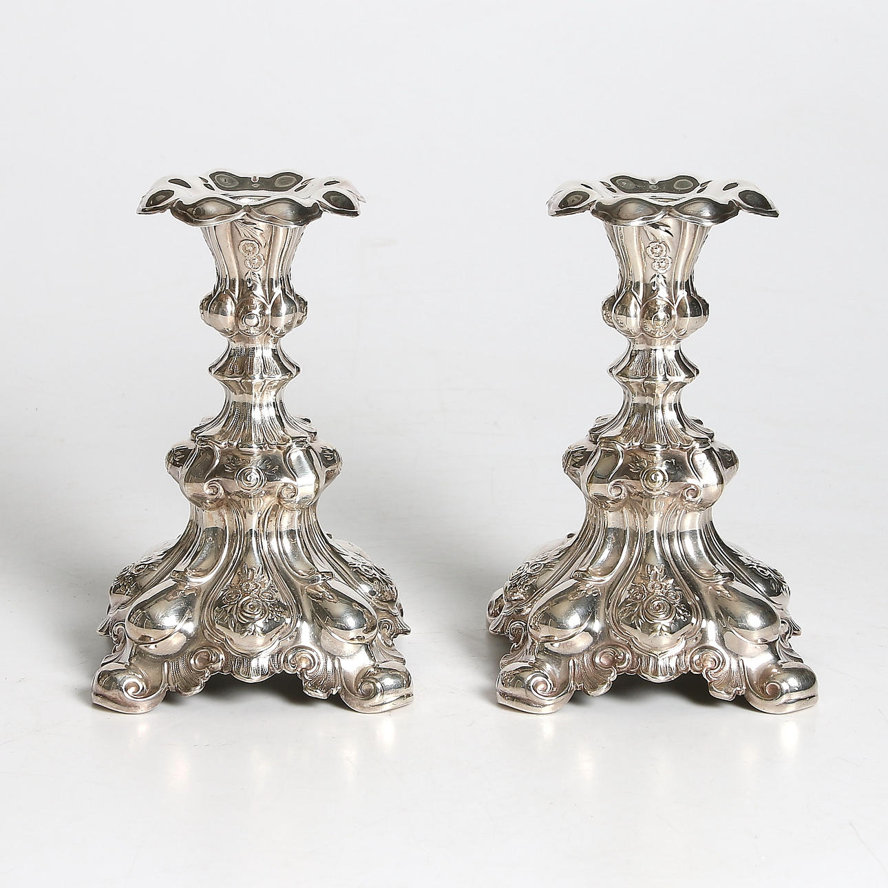 LJUSSTAKAR, ett par, nysilver, barockmodell, 1900-tal.