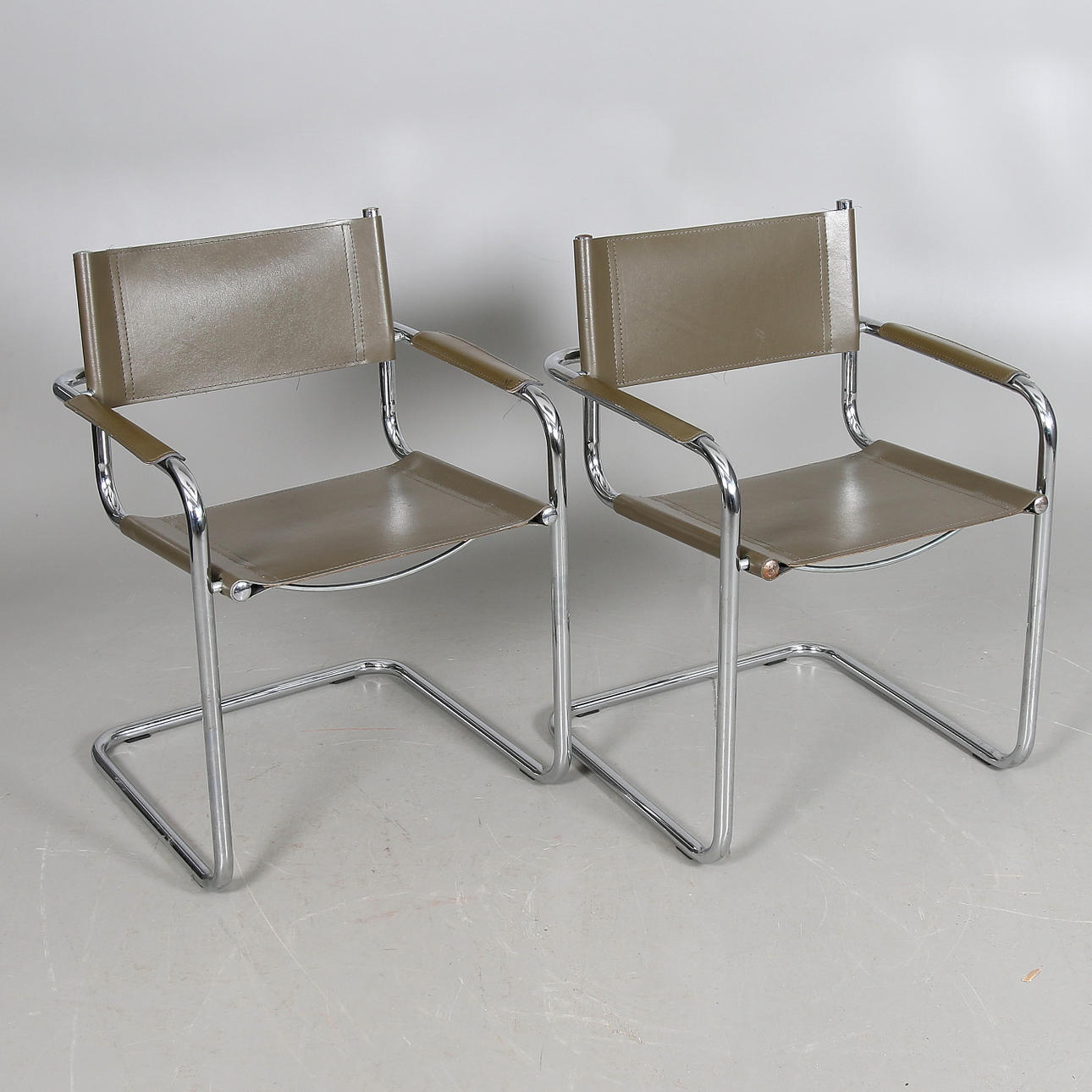 STOLAR, 2 st, stålrör samt läder, Mart Stam, Italien.