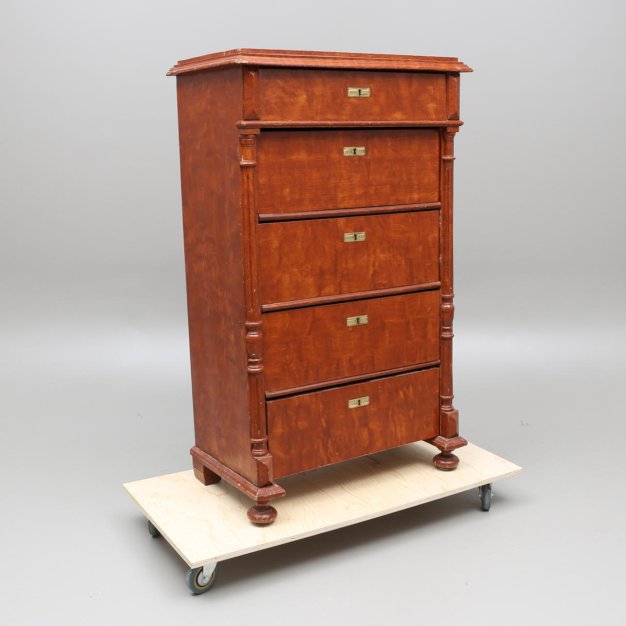 BYRÅ, nyrenässans, 1800-talets andra hälft.