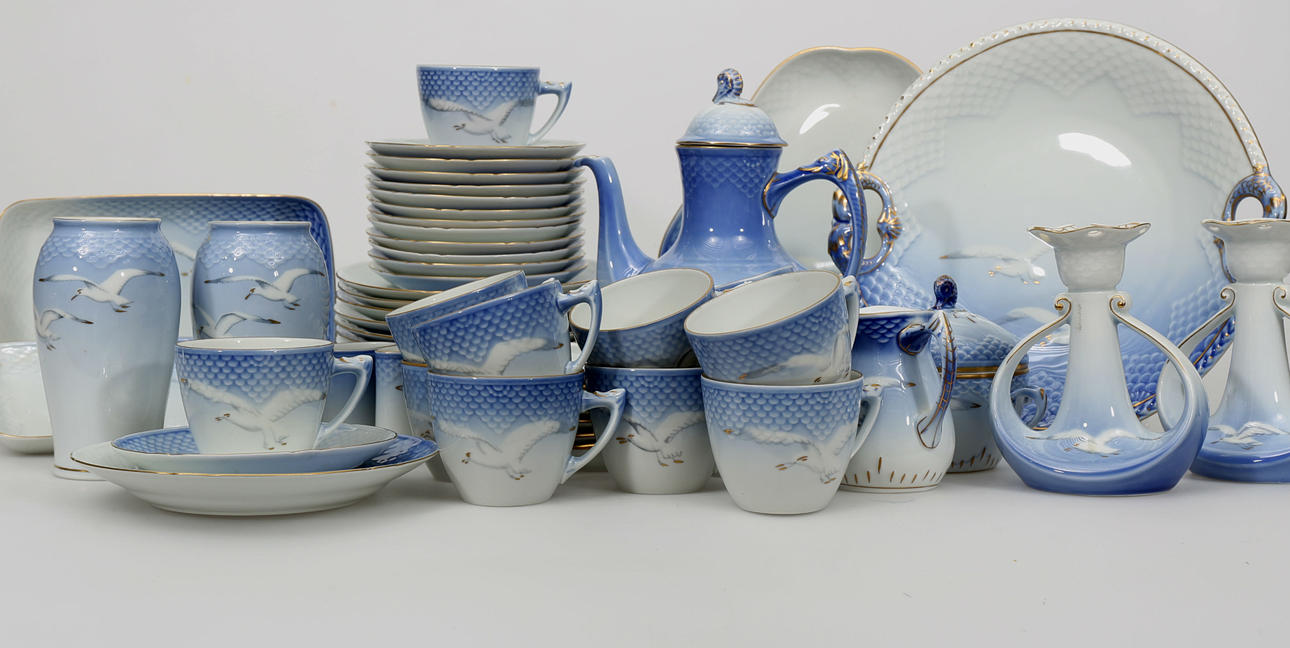 KAFFESERVIS, porslin, 57 delar, "Måsen", Bing & Gröndahl.