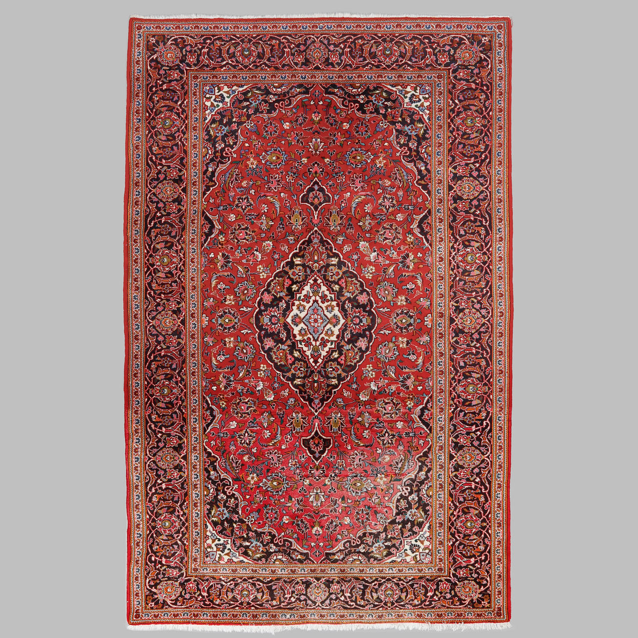 MATTA, Keshan, mått ca 325x205 cm.