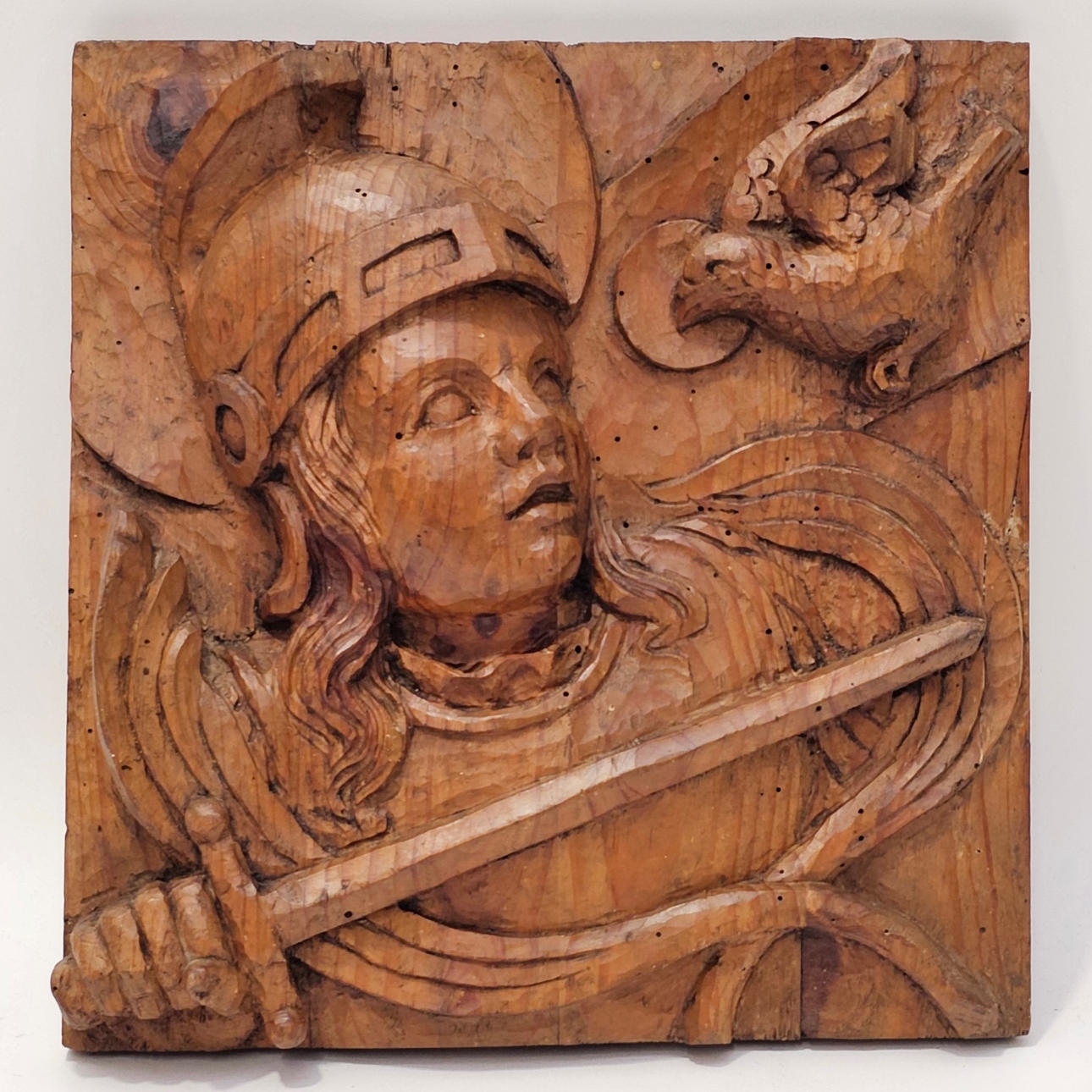 TALLA EN MADERA. ARCÁNGEL GABRIEL CON ESPÍRITU SANTO.