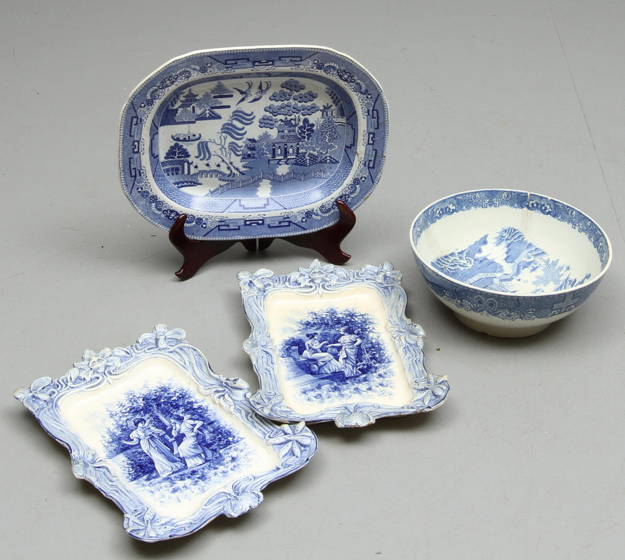 PARTI KERAMIK/PORSLIN, 4 delar.